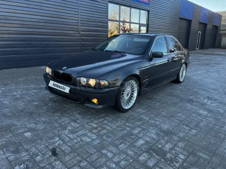 BMW 523 1998 года за 3 150 000 тг. в Актобе – фото 2