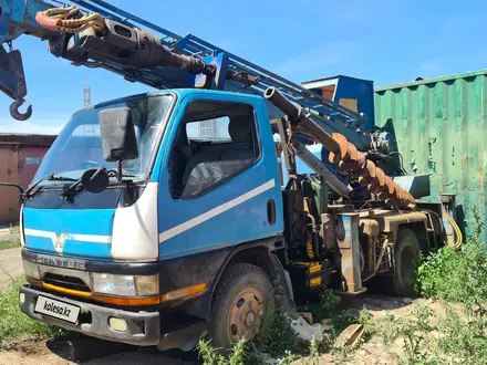 Mitsubishi  Canter ямобур-буроям 1993 года за 15 000 000 тг. в Астана