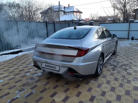Hyundai Sonata 2020 года за 10 300 000 тг. в Астана – фото 3