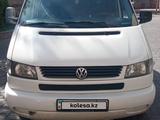 Volkswagen Caravelle 2002 года за 4 500 000 тг. в Алматы