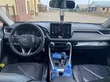 Toyota RAV4 2021 года за 17 200 000 тг. в Петропавловск – фото 5