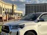 Toyota Hilux 2021 года за 26 000 000 тг. в Атырау – фото 2