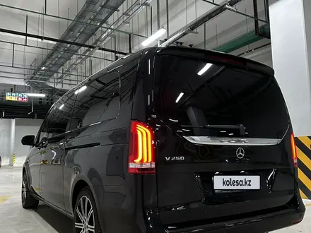 Mercedes-Benz Vito 2019 года за 30 000 000 тг. в Астана – фото 3