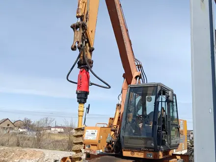 Бур гидравлический на экскаватор за 2 500 000 тг. в Астана