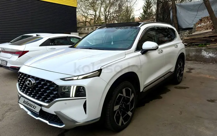 Hyundai Santa Fe 2023 года за 16 600 000 тг. в Алматы