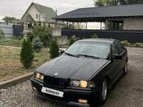 BMW 320 1993 года за 1 300 000 тг. в Алматы – фото 3