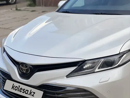 Toyota Camry 2018 года за 12 000 000 тг. в Алматы – фото 9