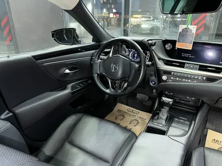 Lexus ES 300h 2021 года за 19 000 000 тг. в Шымкент – фото 16