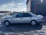 Mercedes-Benz E 240 1998 годаүшін4 000 000 тг. в Актобе – фото 2