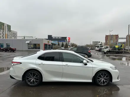 Toyota Camry 2021 года за 15 300 000 тг. в Астана – фото 7