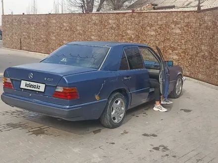 Mercedes-Benz E 230 1991 года за 850 000 тг. в Алматы – фото 4