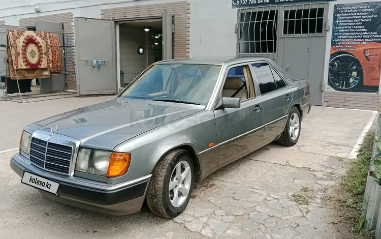 Mercedes-Benz E 200 1992 годаfor1 800 000 тг. в Караганда