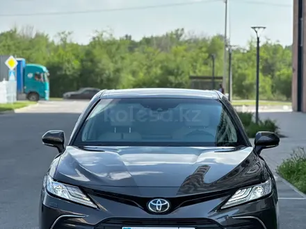 Toyota Camry 2021 года за 16 200 000 тг. в Шымкент – фото 4