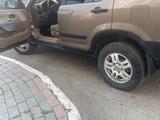 Honda CR-V 2004 годаүшін3 500 000 тг. в Караганда – фото 5