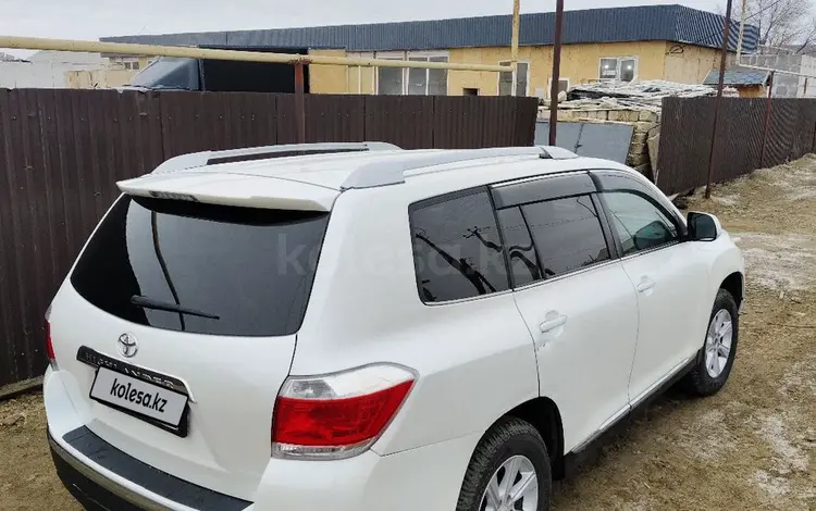 Toyota Highlander 2013 года за 6 800 000 тг. в Уральск
