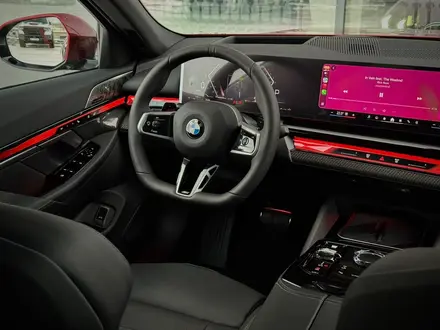 BMW 530 XDrive 2025 года за 54 500 000 тг. в Усть-Каменогорск – фото 17
