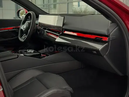 BMW 530 XDrive 2025 года за 54 500 000 тг. в Усть-Каменогорск – фото 14