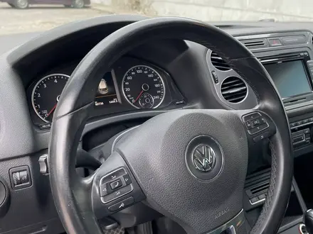 Volkswagen Tiguan 2015 года за 9 470 000 тг. в Алматы – фото 15