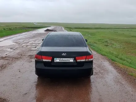 Hyundai Sonata 2005 года за 3 500 000 тг. в Астана – фото 8