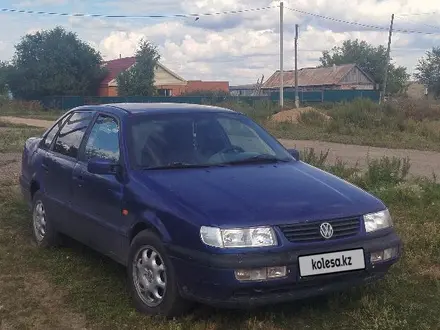 Volkswagen Passat 1995 года за 900 000 тг. в Астана – фото 17