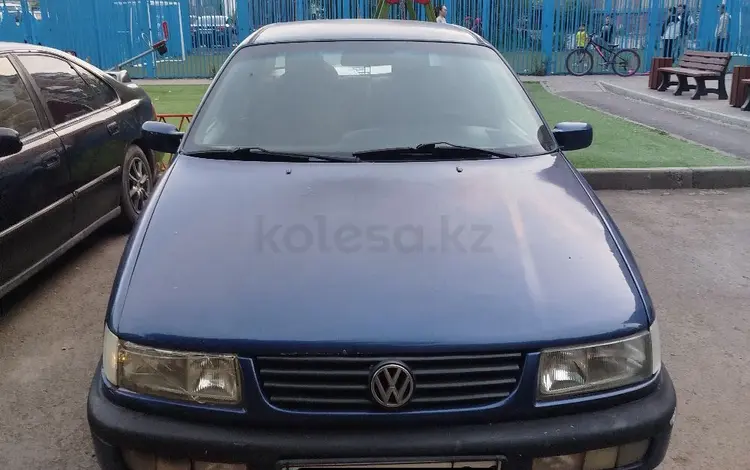 Volkswagen Passat 1995 года за 900 000 тг. в Астана