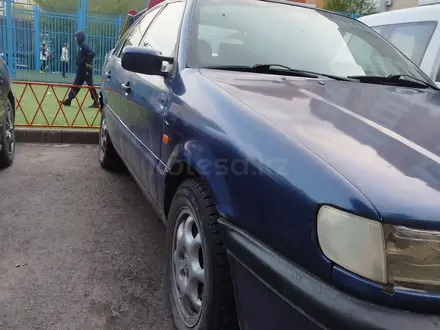 Volkswagen Passat 1995 года за 900 000 тг. в Астана – фото 7