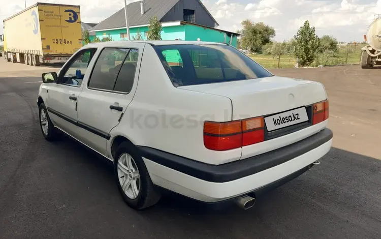 Volkswagen Vento 1993 годаfor1 400 000 тг. в Тараз