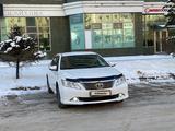 Toyota Camry 2013 года за 8 900 000 тг. в Астана – фото 2