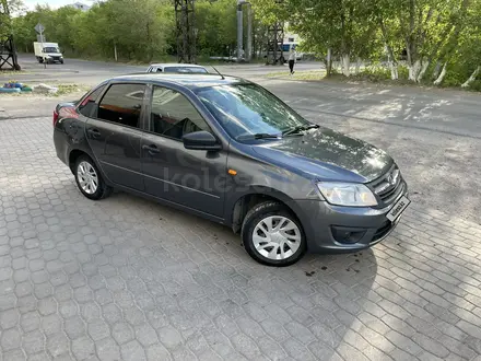 ВАЗ (Lada) Granta 2190 2015 года за 3 050 000 тг. в Караганда – фото 3