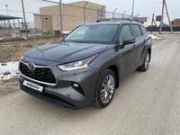 Toyota Highlander 2022 годаүшін24 500 000 тг. в Атырау