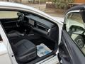 Toyota Camry 2024 года за 23 000 000 тг. в Актобе – фото 11