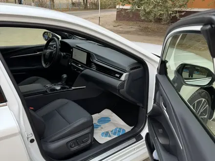 Toyota Camry 2024 года за 23 000 000 тг. в Актобе – фото 11