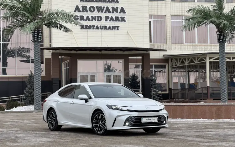 Toyota Camry 2024 года за 23 000 000 тг. в Актобе
