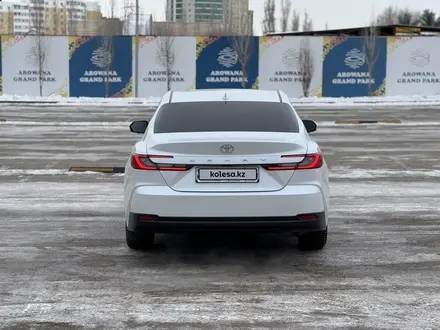 Toyota Camry 2024 года за 23 000 000 тг. в Актобе – фото 5