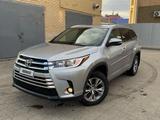 Toyota Highlander 2015 года за 11 100 000 тг. в Актобе – фото 5