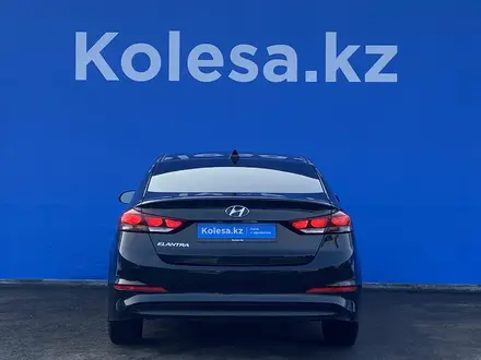 Hyundai Elantra 2018 года за 8 990 000 тг. в Алматы – фото 4
