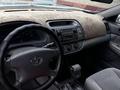 Toyota Camry 2003 года за 4 100 000 тг. в Тараз – фото 2