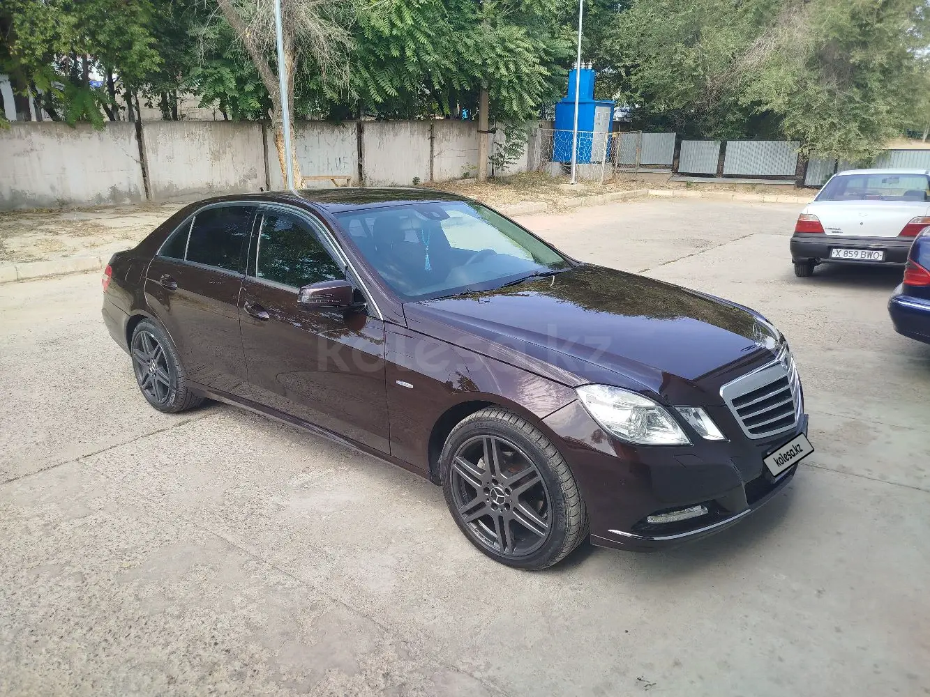 Mercedes-Benz E-Class, 2010