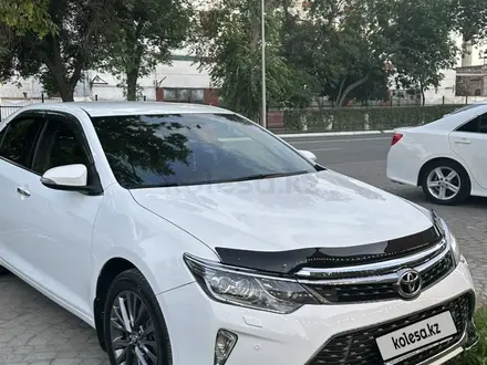 Toyota Camry 2017 года за 14 200 000 тг. в Уральск – фото 5