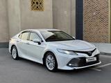 Toyota Camry 2019 года за 14 000 000 тг. в Шымкент