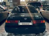 Toyota Camry 2000 годаfor3 600 000 тг. в Алматы – фото 2