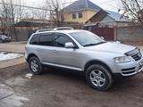 Volkswagen Touareg 2005 года за 3 750 000 тг. в Алматы