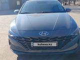 Hyundai Elantra 2021 года за 8 800 000 тг. в Петропавловск – фото 2