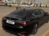 Lexus ES 350 2021 года за 18 200 000 тг. в Алматы – фото 2