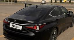 Lexus ES 350 2021 года за 19 200 000 тг. в Алматы – фото 2