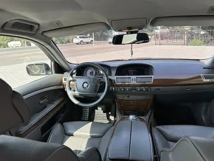 BMW 750 2005 года за 6 000 000 тг. в Алматы – фото 8