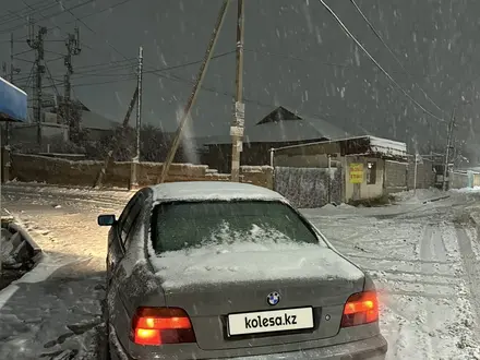 BMW 528 1996 года за 2 250 000 тг. в Шымкент – фото 3