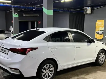 Hyundai Accent 2019 года за 7 700 000 тг. в Астана – фото 3