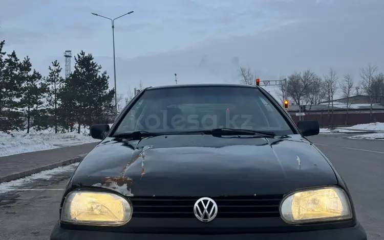 Volkswagen Golf 1994 годаfor1 100 000 тг. в Астана