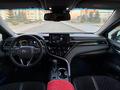 Toyota Camry 2023 года за 17 500 000 тг. в Алматы – фото 29
